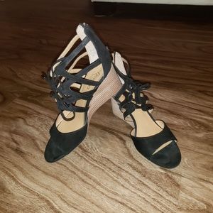 Franco Sarto_Black Velvet-Stacked Wedge  8M